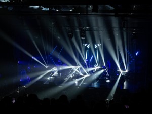 VNV Nation auf Tour mit Claypaky Volero Wave