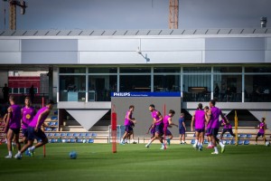 FC Barcelona training pitch equipped with Philips Urban LED wall
