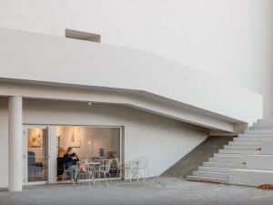 KV2 Audio completes transformation of former cinema into new theatre in Slovakia